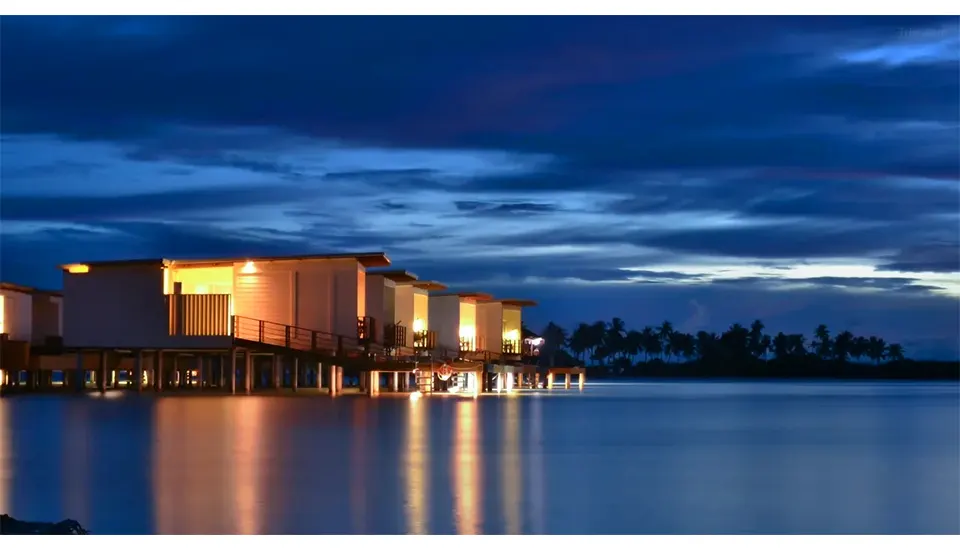 هتل هالیدی این ریزورت کاندوما مالدیو